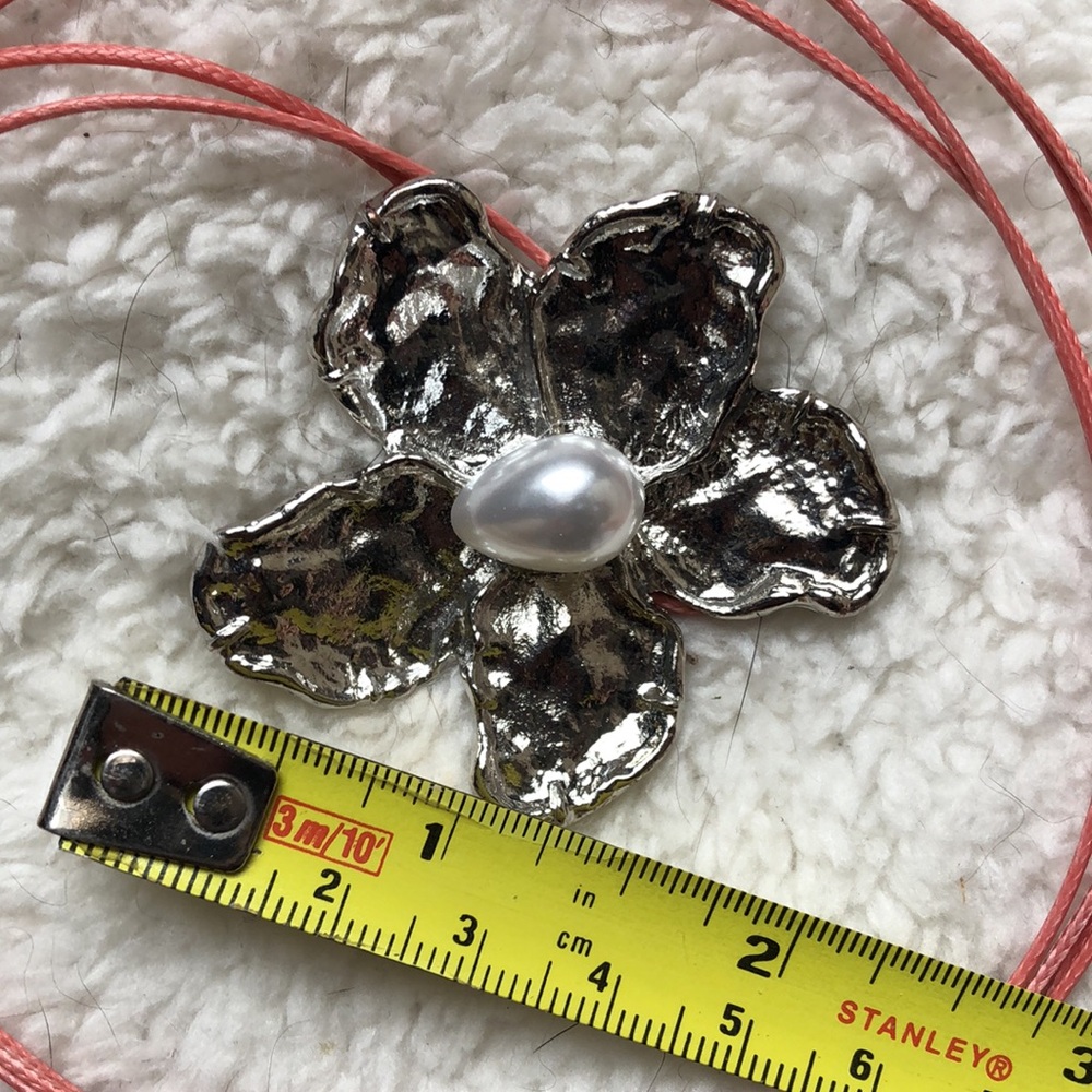FLASH SALE • ZARA • Silver &Pearl Flower Necklace (or Choker) w/ Adjustable Cord - Picture 5 of 10